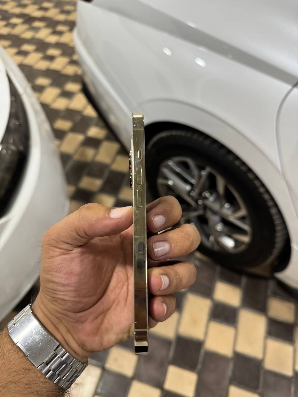 Продам Iphone 13 pro gold