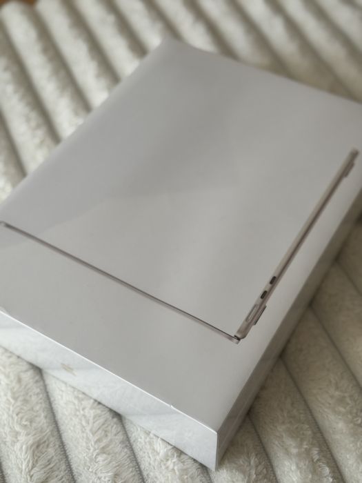 Продаётся MacBook Air 13”