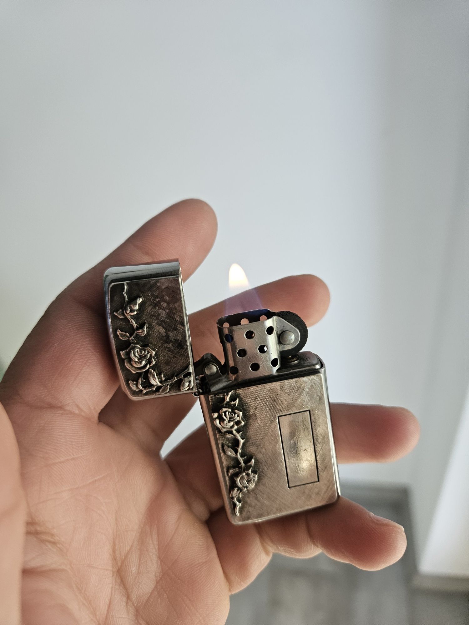 Bricheta zippo de colecție slim