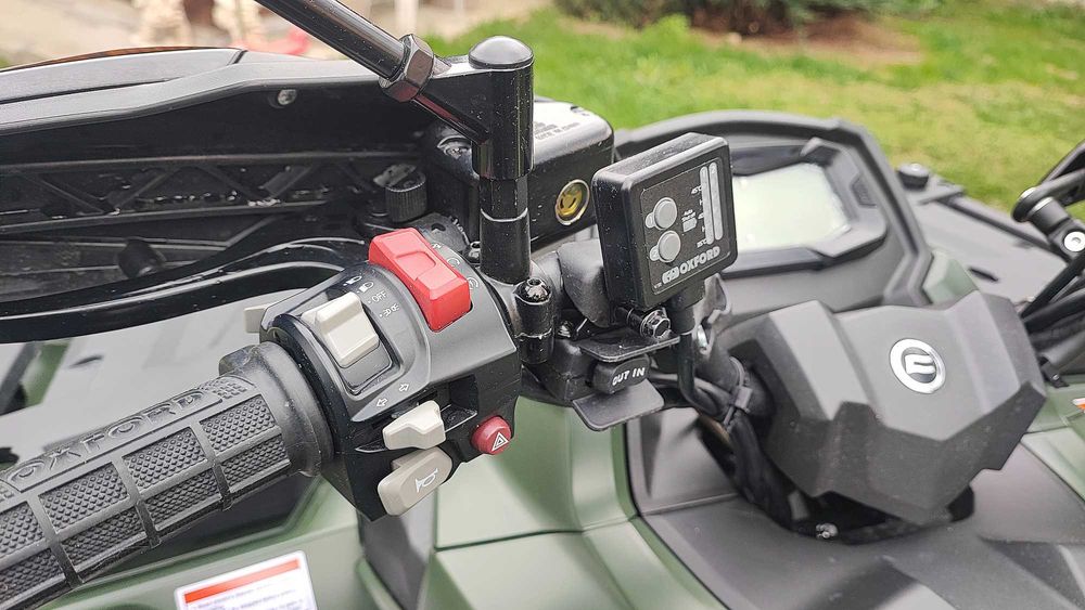 Vând ATV 850 xc anul 2024 km:560