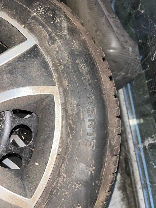 Anvelope iarna DUNLOP, 185/65/15