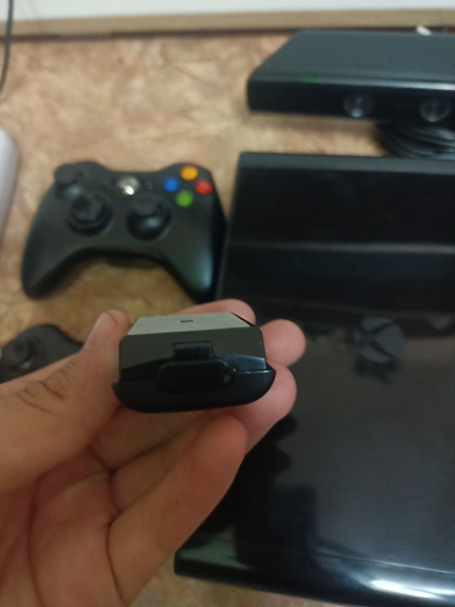 Xbox 360e в отличном состоянии