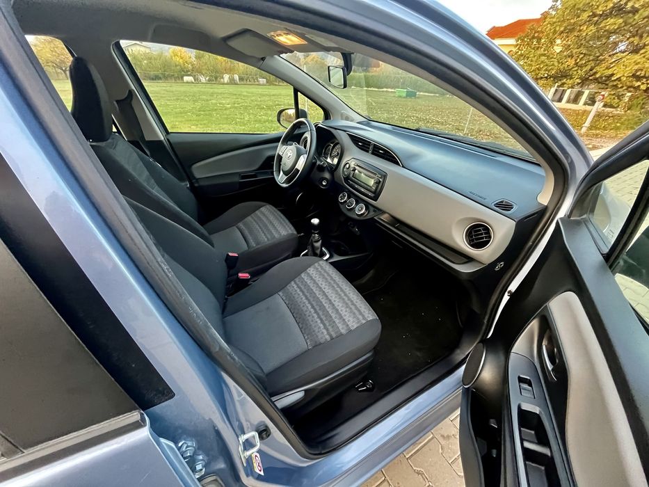 Toyota yaris 1.33 бензин 2016 г.