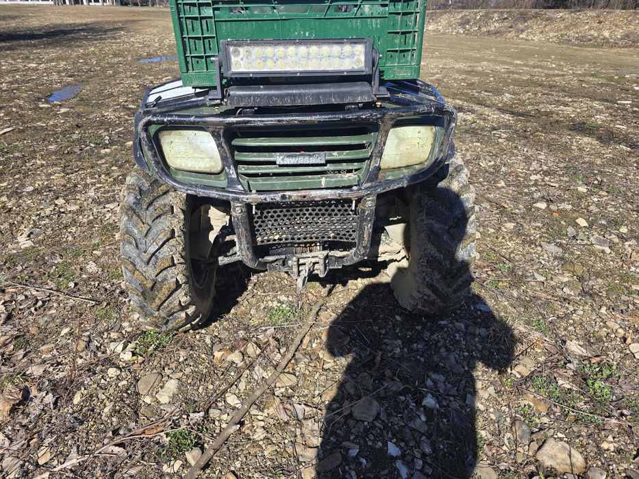 Atv kawasaki kvf650 4x4
