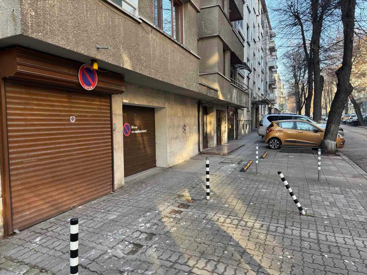 Дава се под наем Гараж / Паркомясто в София, Център - 18 кв.м за 200 € - Снимка #2