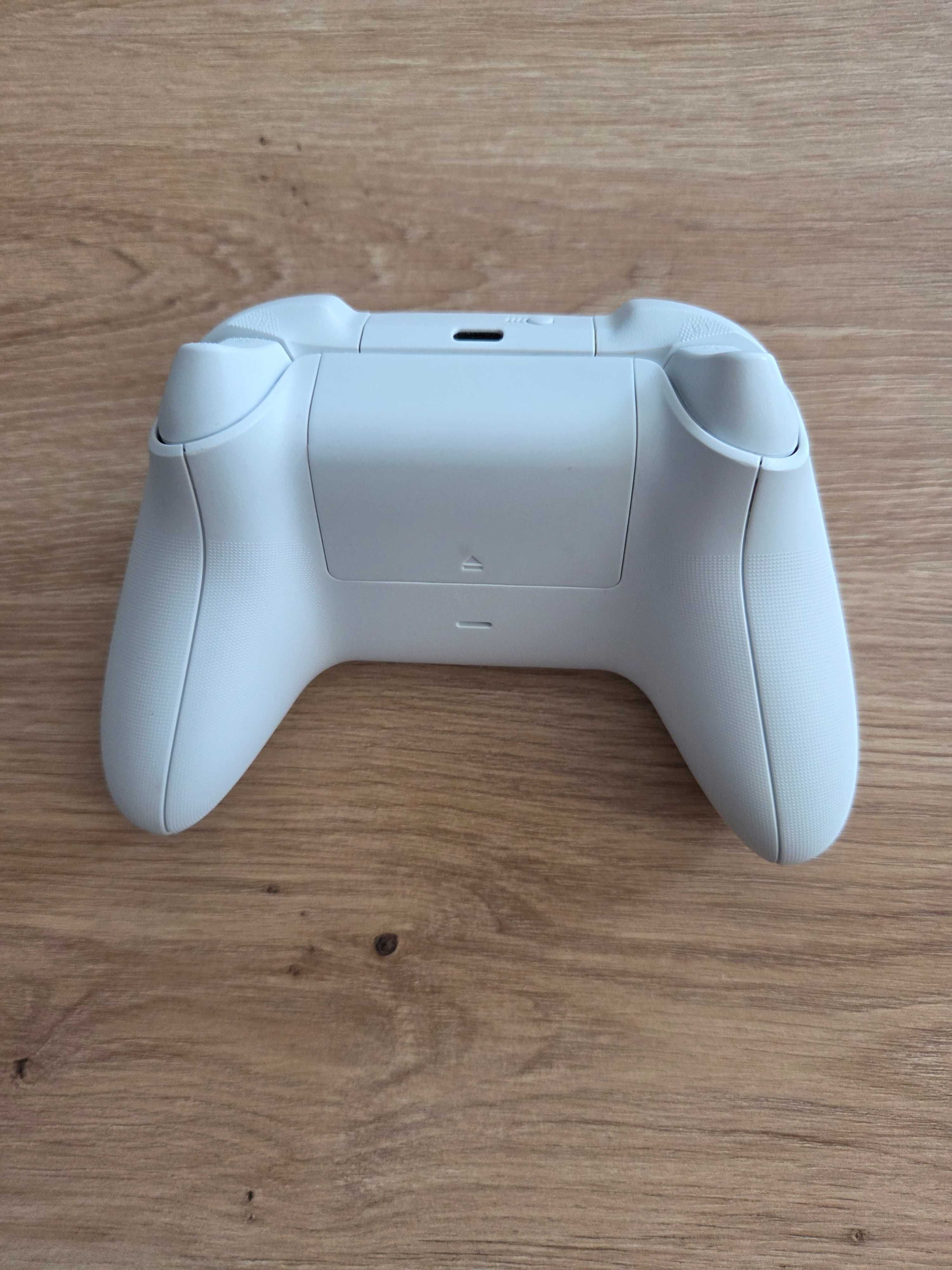 Controller maneta Xbox Series originala impecabila.
