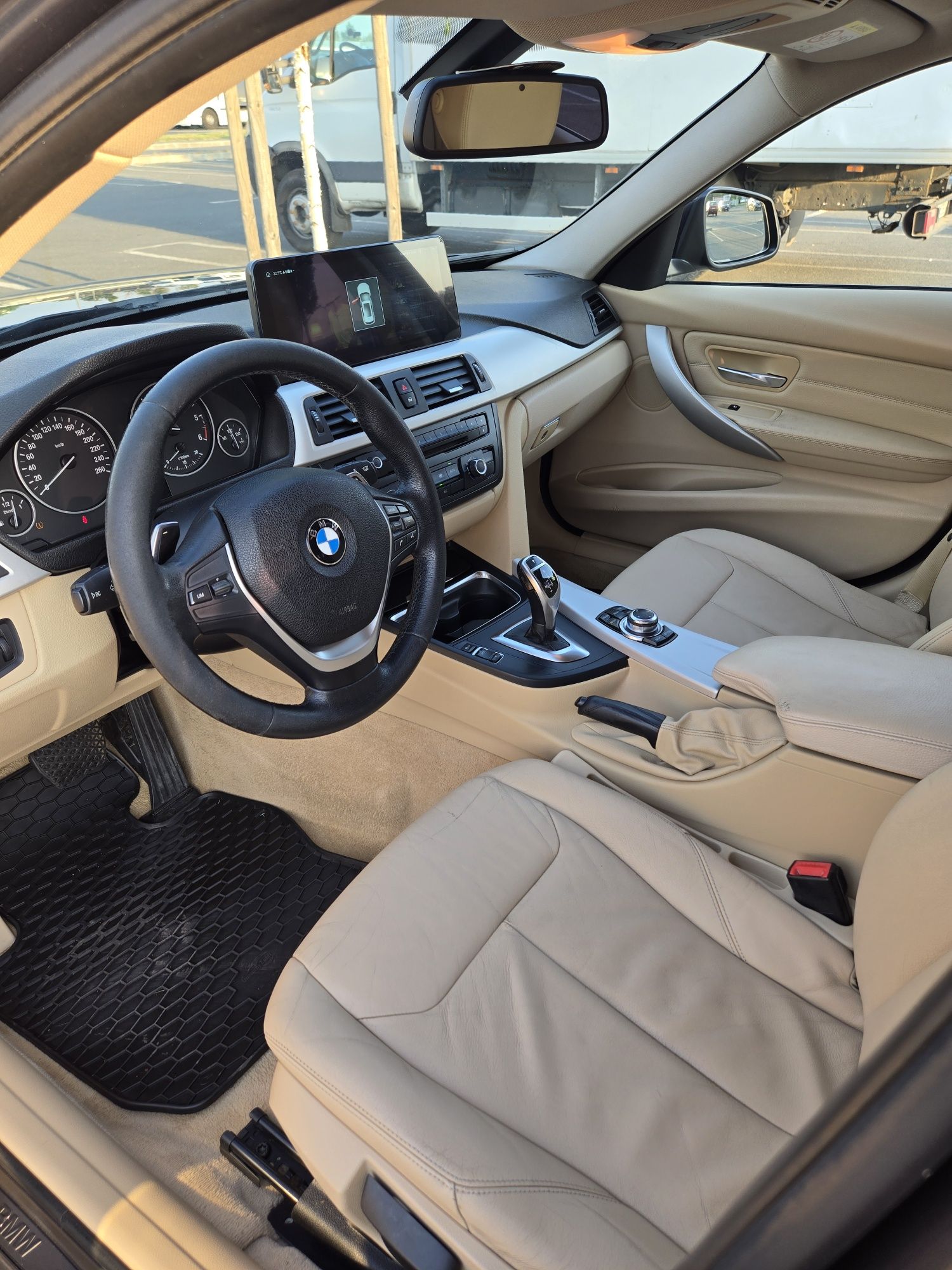 Vând BMW din 2014 Break navigație mare cu carplay