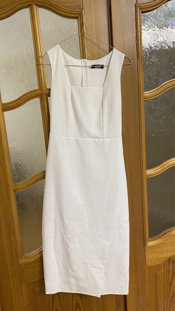 Белое платье для вечера