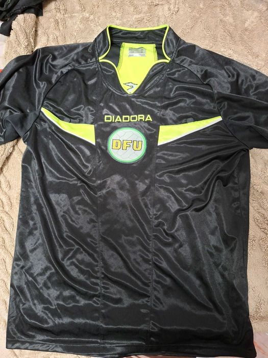 Tricouri de arbitru fotbal! 3 bucăți la pachet.Se pot vinde si separat