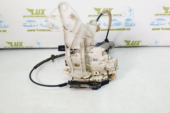 Broasca usa stanga fata 4g1837015 Volkswagen VW Touareg generatia 2 7P seria