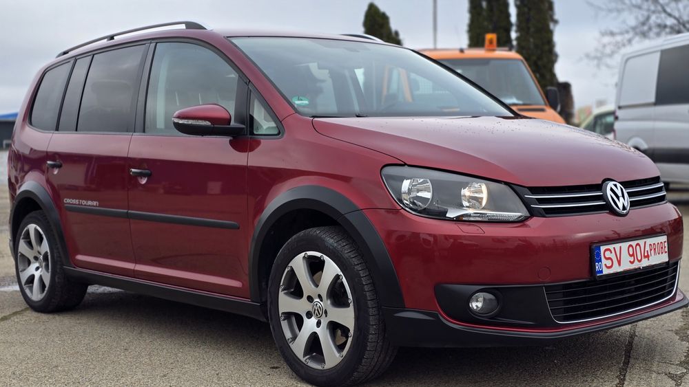 Volkswagen touran cross 2.0 tdi 7 locuri 
2.0.tdi 140.cp
231000km
Euro