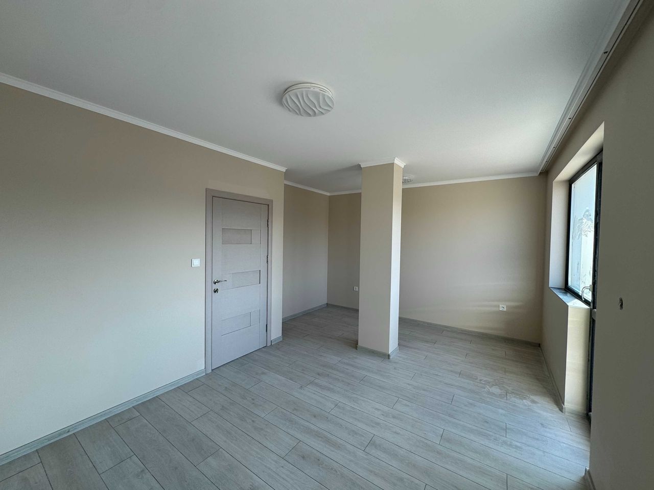 Продава се Тристаен апартамент в Търговище, Вароша - 179 кв.м за 823 €/кв.м - Снимка #14