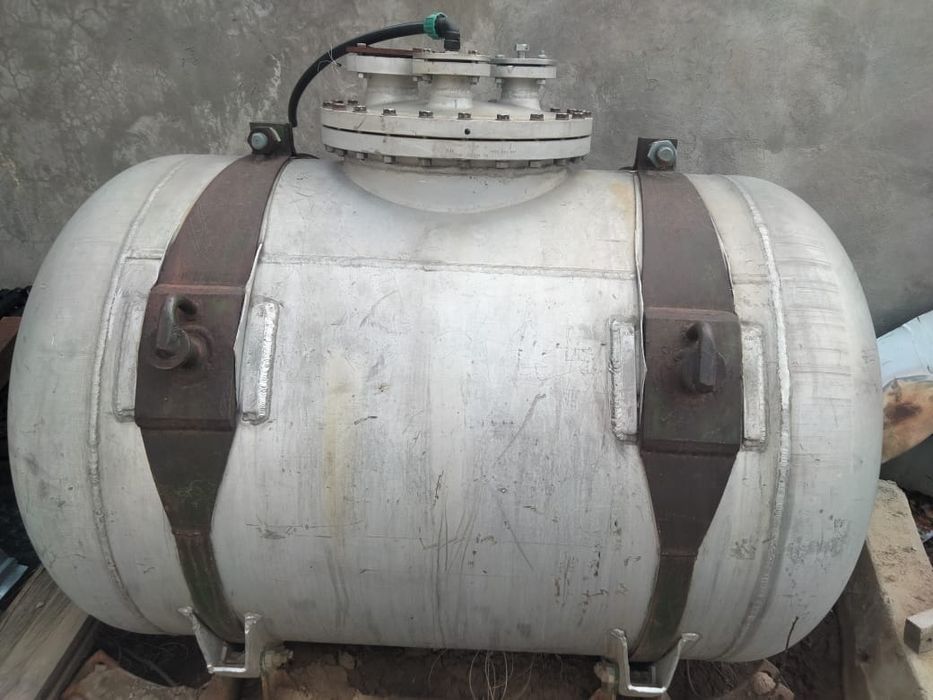 Ёмкость, бочка из дюралюминия.