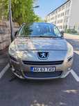 Vând Peugeot 5008 an 2012 motor 1.6         16 Valve Benzina
