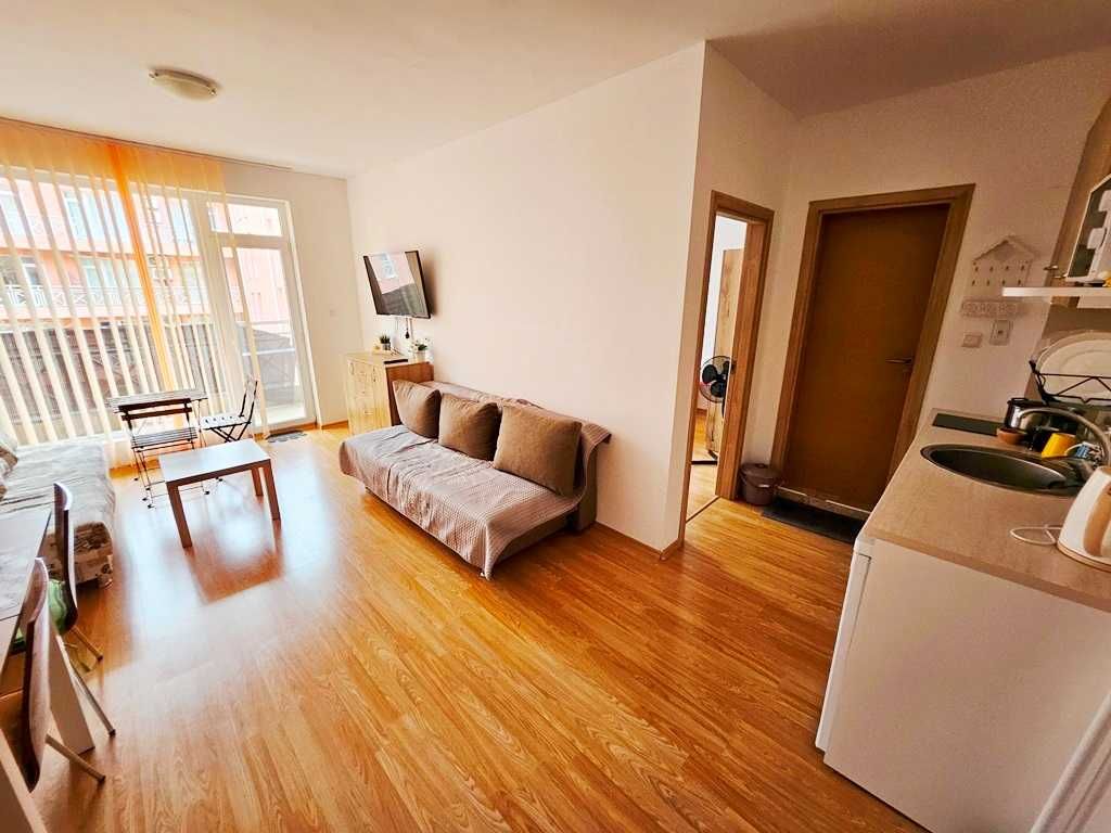 Продава се Двустаен апартамент в к.к. Слънчев бряг - 57 кв.м за 858 €/кв.м - Снимка #1