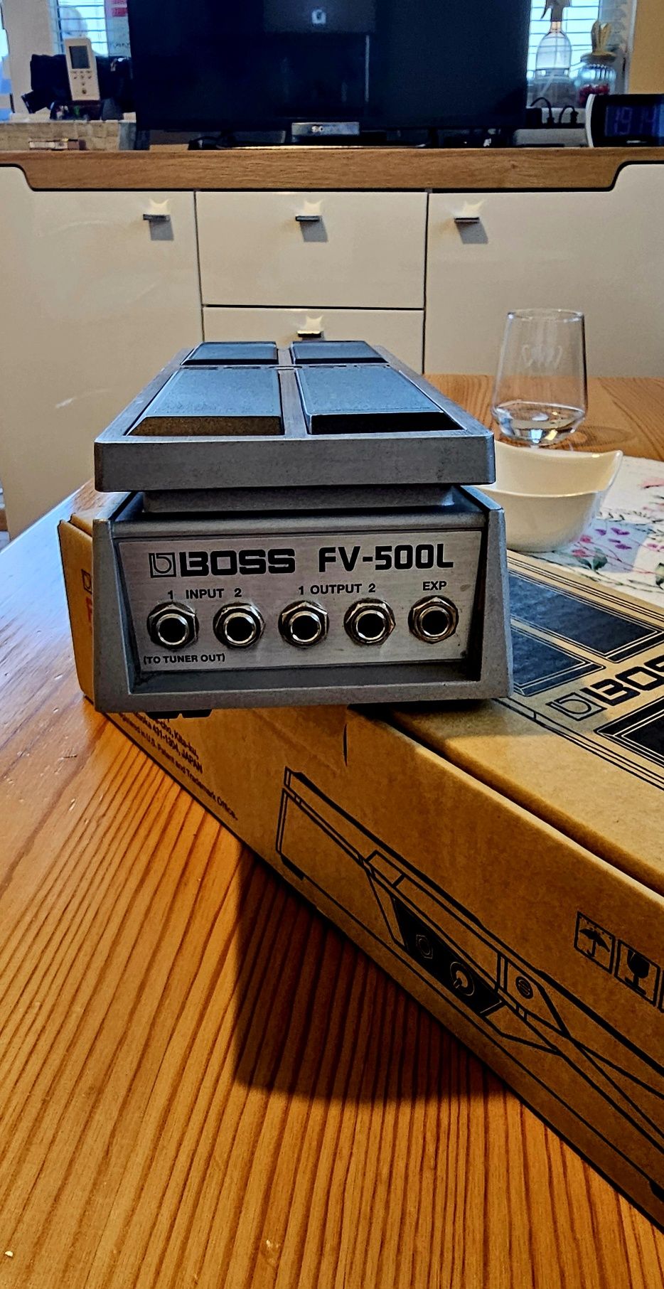 Продавам Стерео Волум Педал BOSS FV-500 L