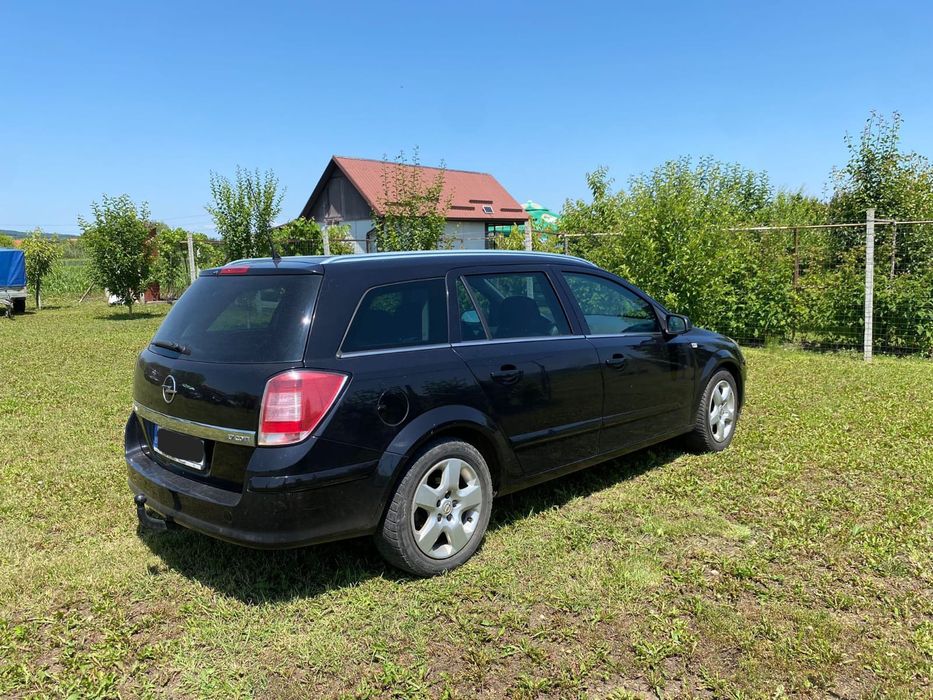 Vând Opel Astra H