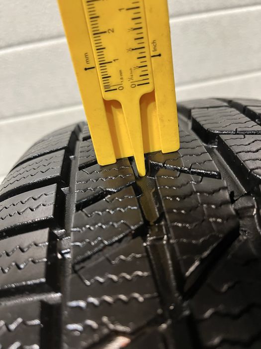 205 50 R 17 M+S Continental ContiSeal set 4 anvelope de iarna