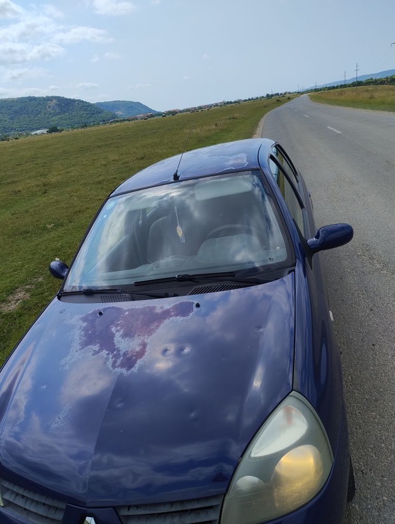Vând Renault simbol