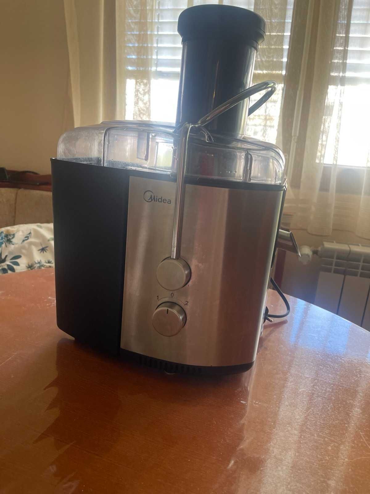 Сокоизтисквачка Midea MJ-70JE01A