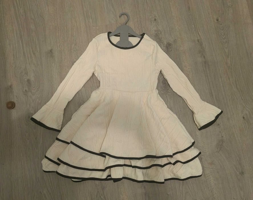 Нова плетена рокля размер 134, цена 20