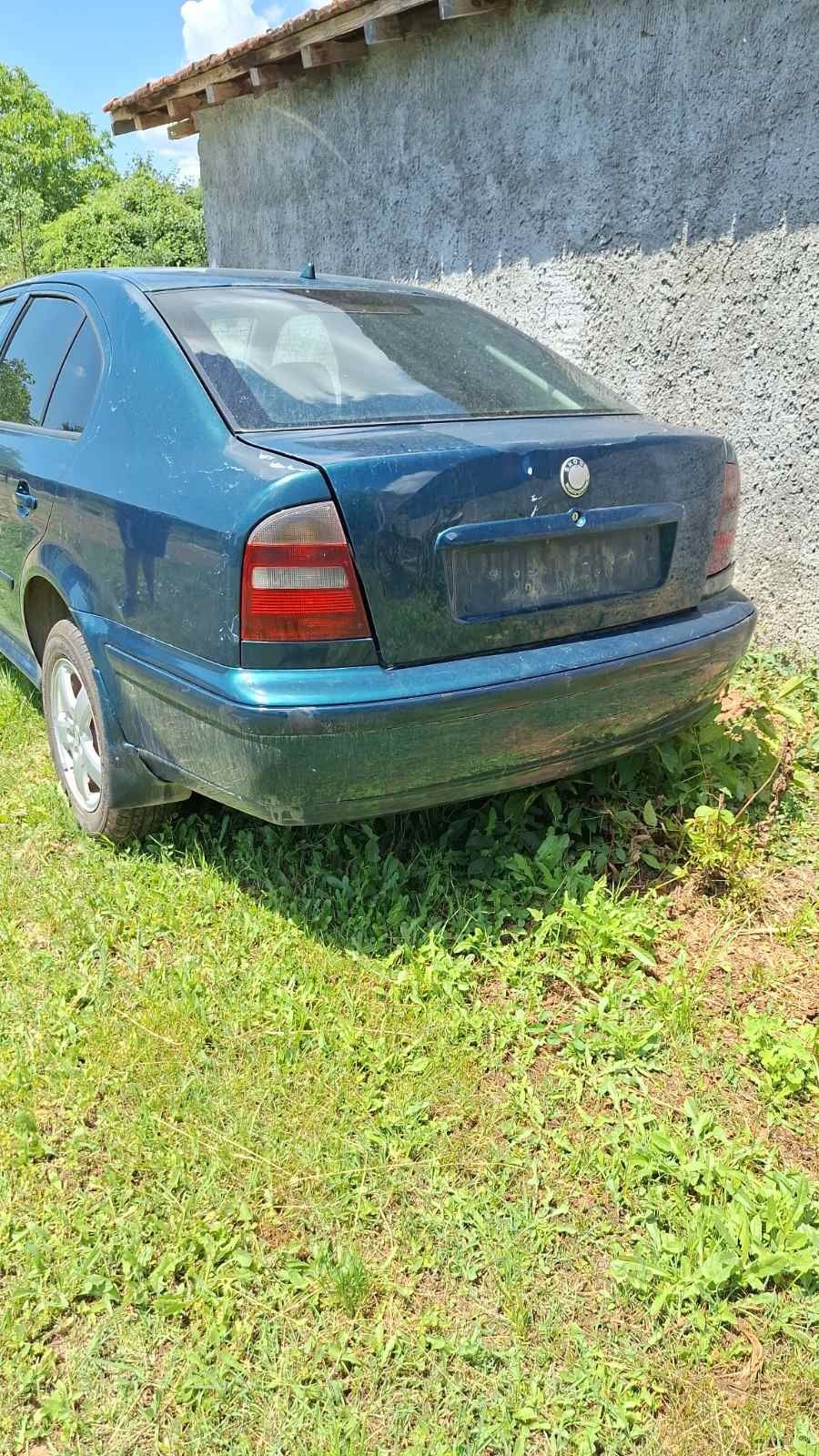 Продавам SKODA octavia 1.9 110 коня на части
