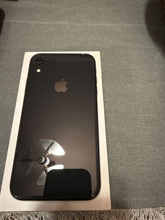 iPhone XR 64gb Dual Sim