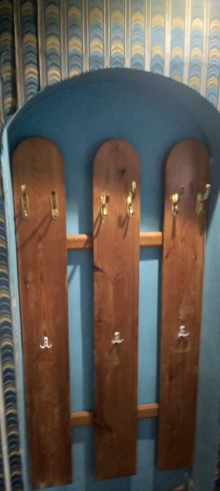 Вешалка для прихожей