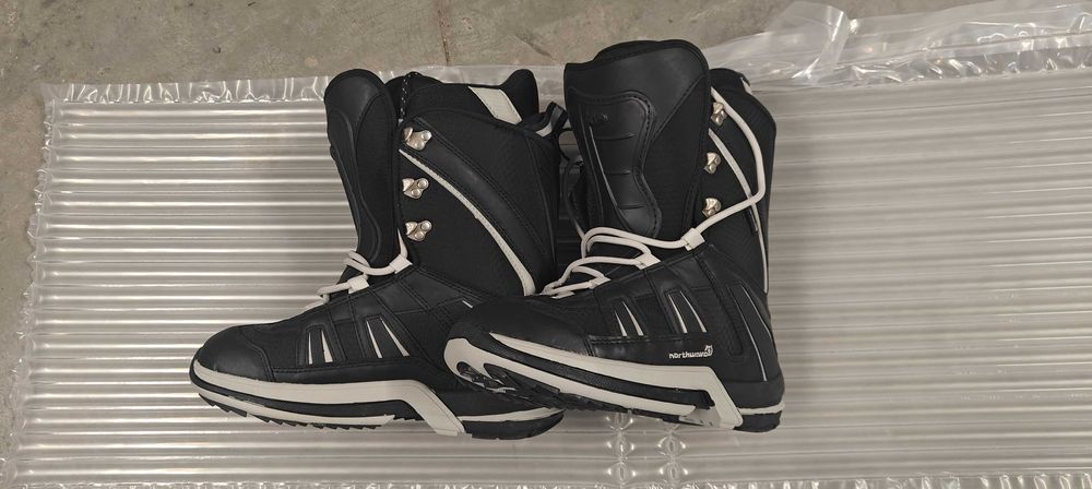 Сноуборд обувки Northwave Freedom 42 номер. Snowboard апарати Nitro