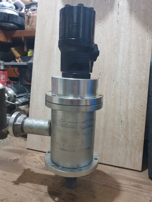 Cap de spalare hidraulica 2 în 1 pentru utilaje cu fluid .