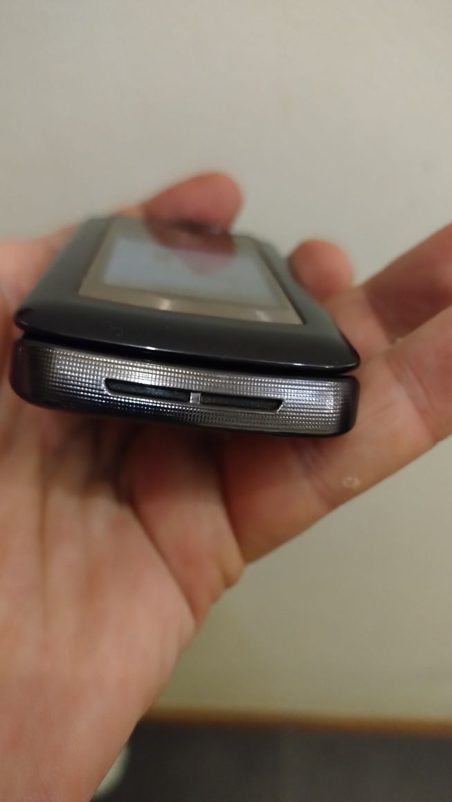 Motorola  V9 - Graphite отключена нова батерия