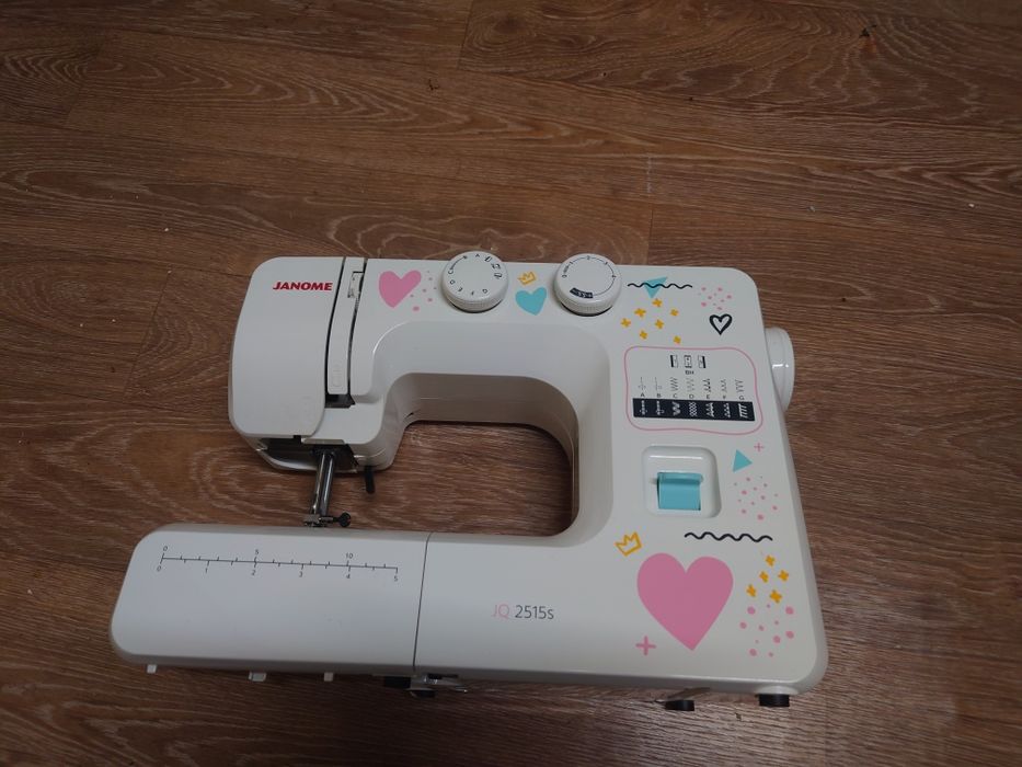 Продам швейную машину Janome JQ 2515S