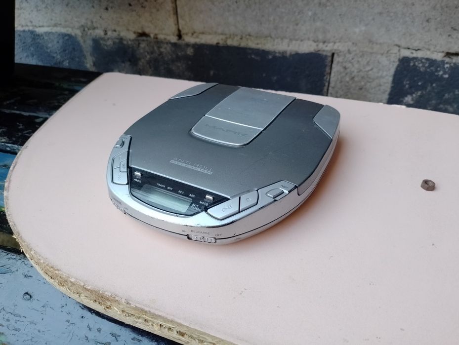 Walkman Cd player Mark HHM-707