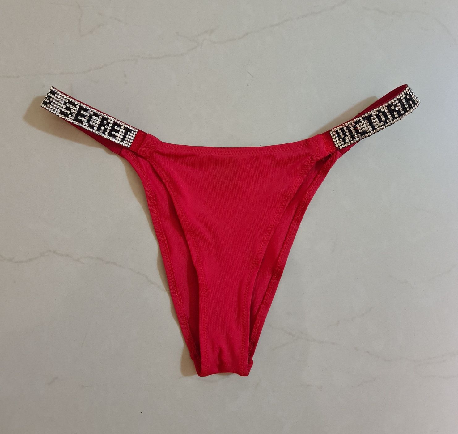 Lenjerie intima Victoria'S Secret cu pietricele