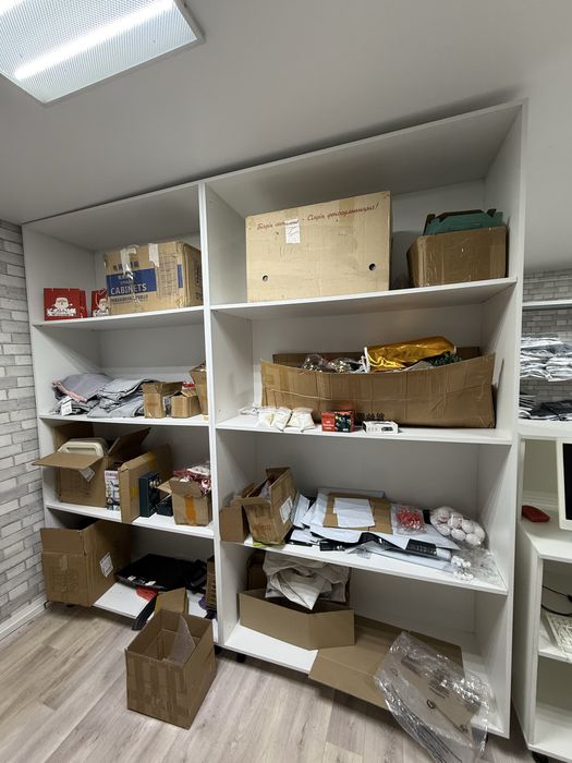 Шкаф стелаж в отличном состонии