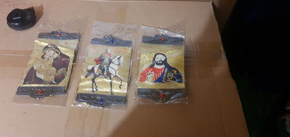 Икони 3 броя на плат