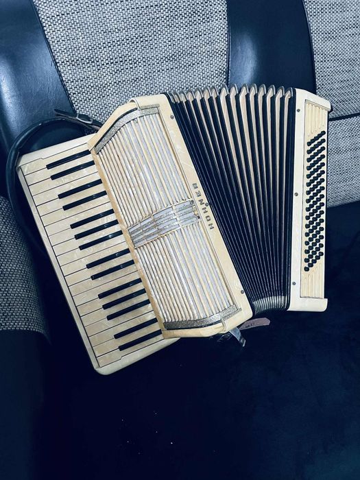 Acordeon Hohner 80 de bași