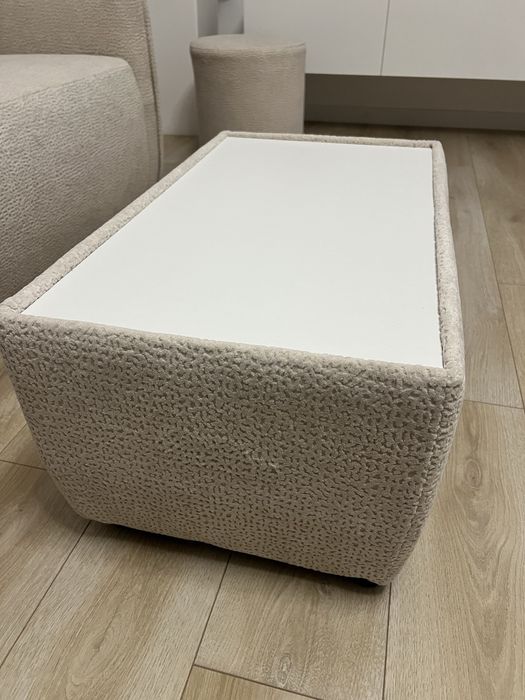 Coltar crem plusat extensibil +masuta+ taburet