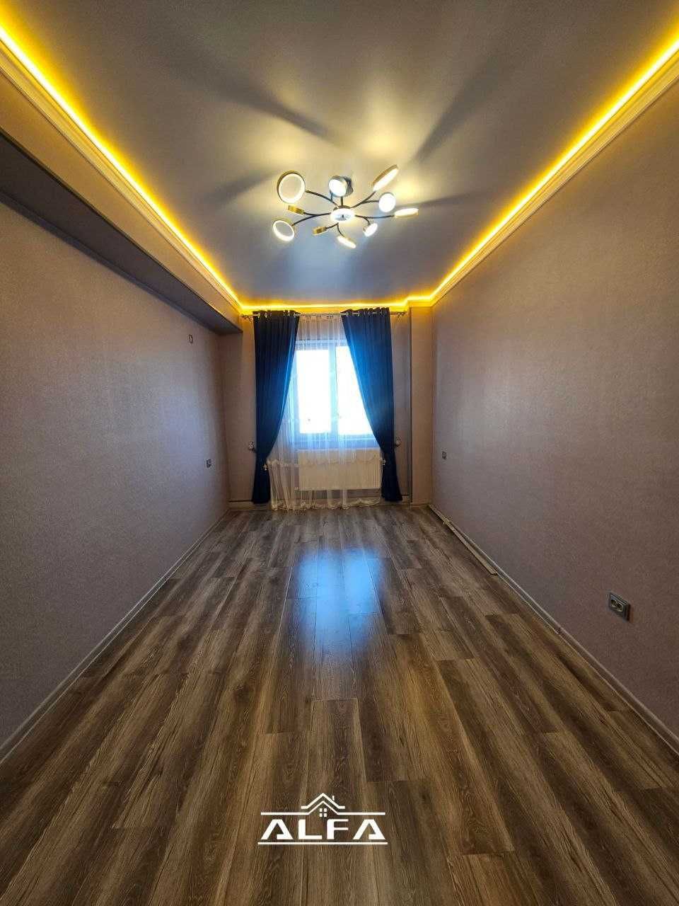 Buxoroda kvartira sotiladi 2 xonali 75m² 7-qavat.