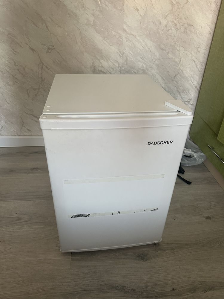 Холодильник DAUSCHER