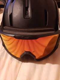 Vînd cască snowboard GIRO MIPS,cu ochelarii OAKLEY