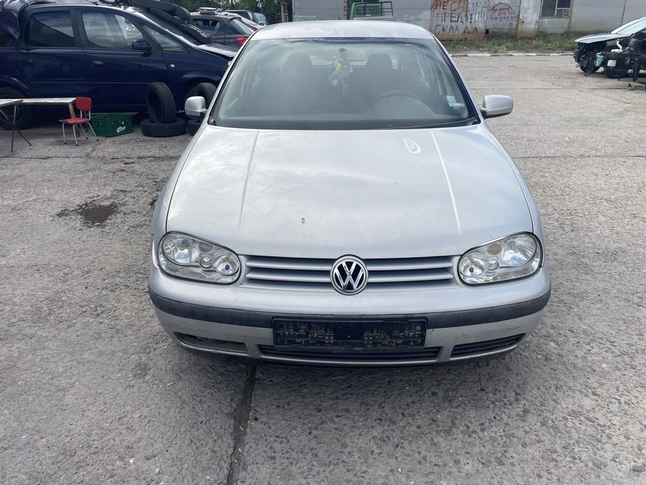 Vw golf 4 1.4 16 v 75 кс само на части