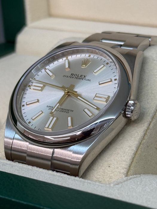 Rolex Ref: 124300