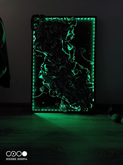 Tablou decorativ unicat - arta abstracta cu texturi metalice si led