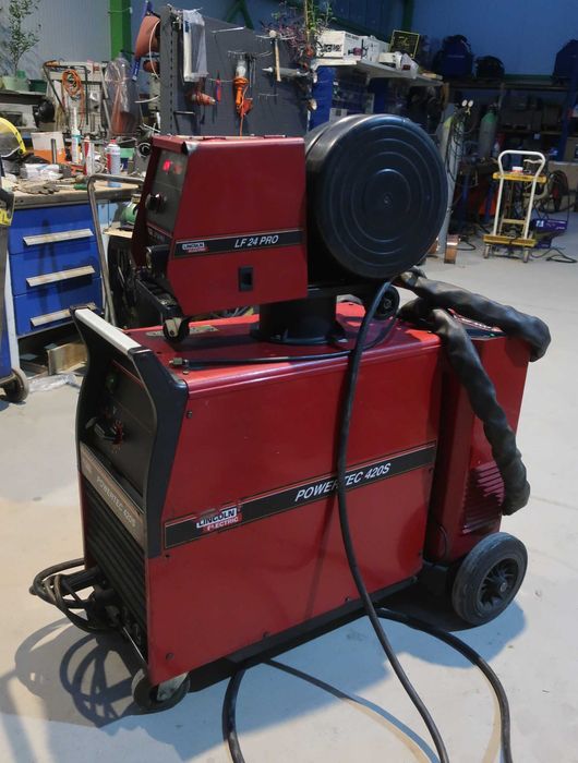 Заваръчен апарат, телоподаващо, Lincoln CV 400
