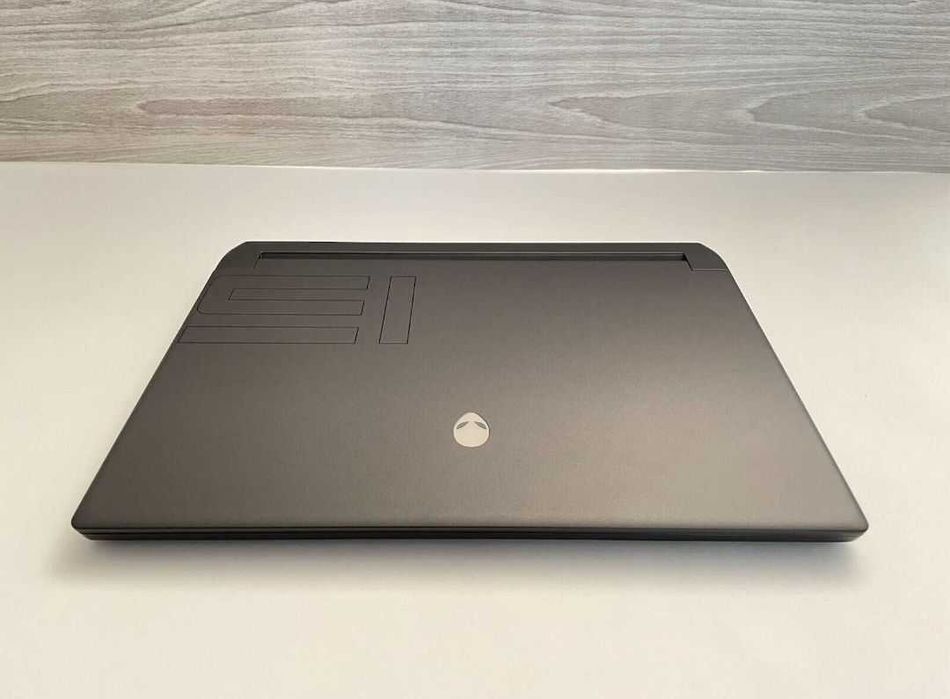 Laptop gaming Alienware M15 | Ryzen R9 5900HX | RTX 3070 8GB | 240hz