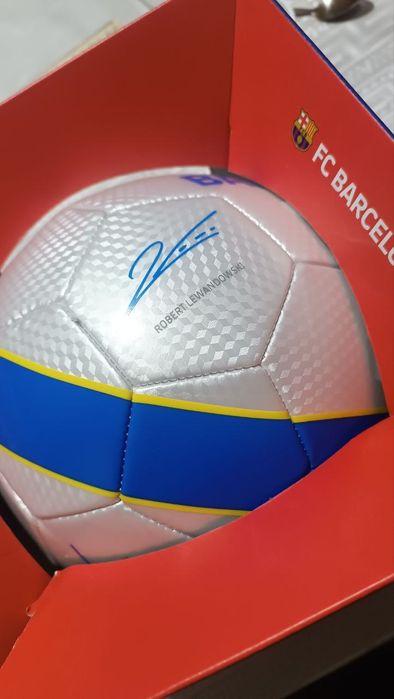 Барселона уйинчилари исм ва дасхати