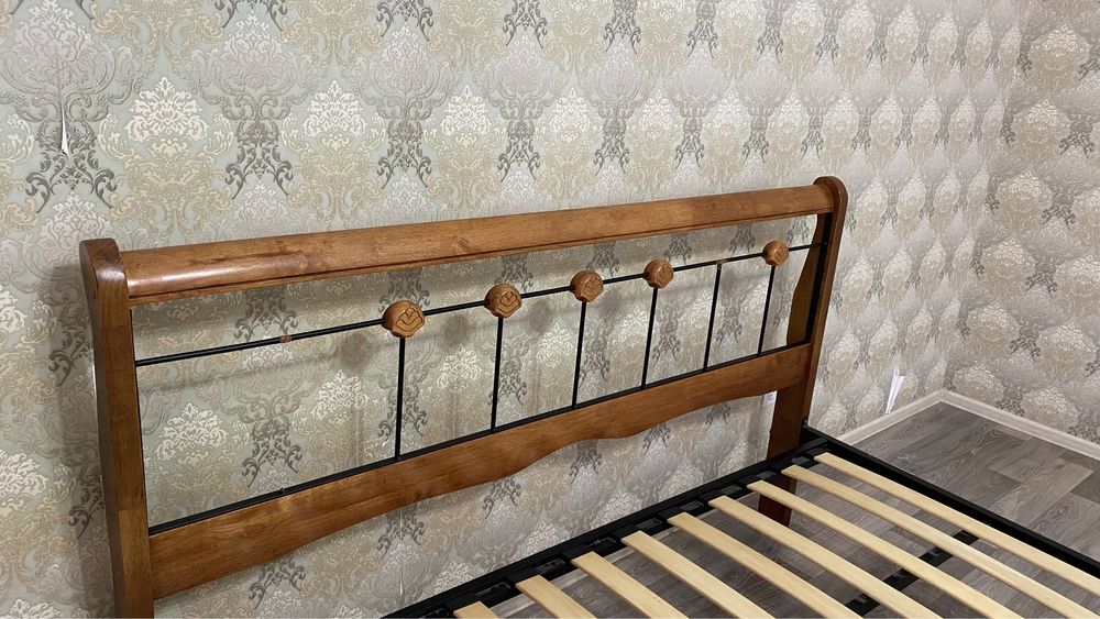 Продам кровать .