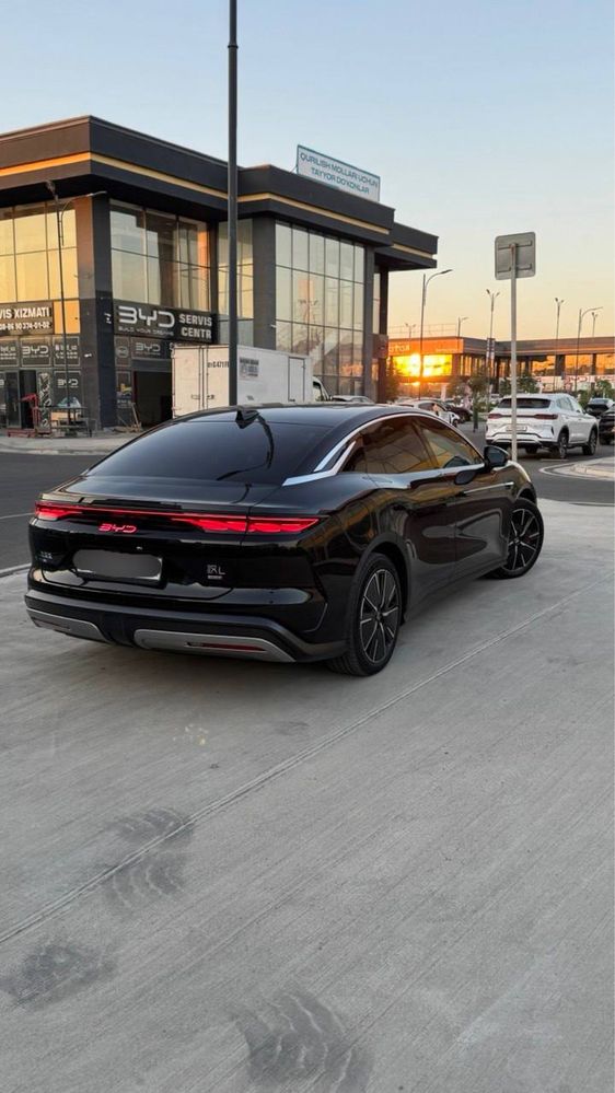 Byd Han L 701 km