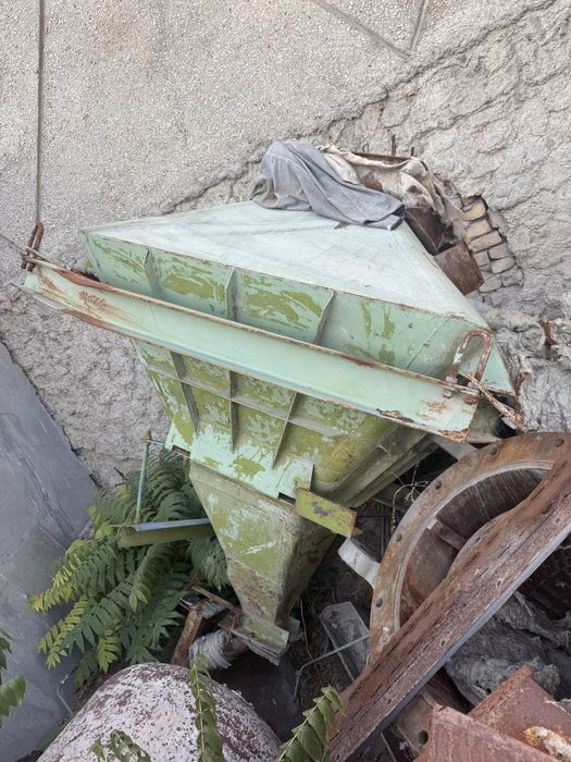 Бункер питател зовотской